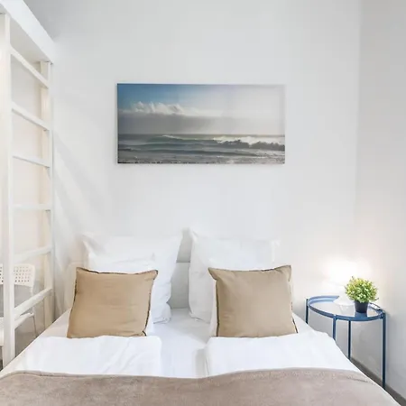 Apartment Simple And A C *